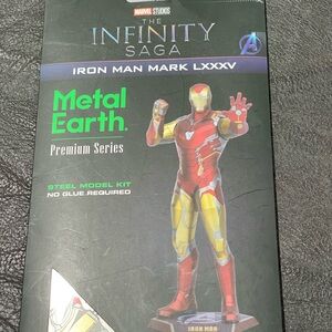 Metal Earth Iron Man Mark LXXXV Steel Model Kit - Red & Gold